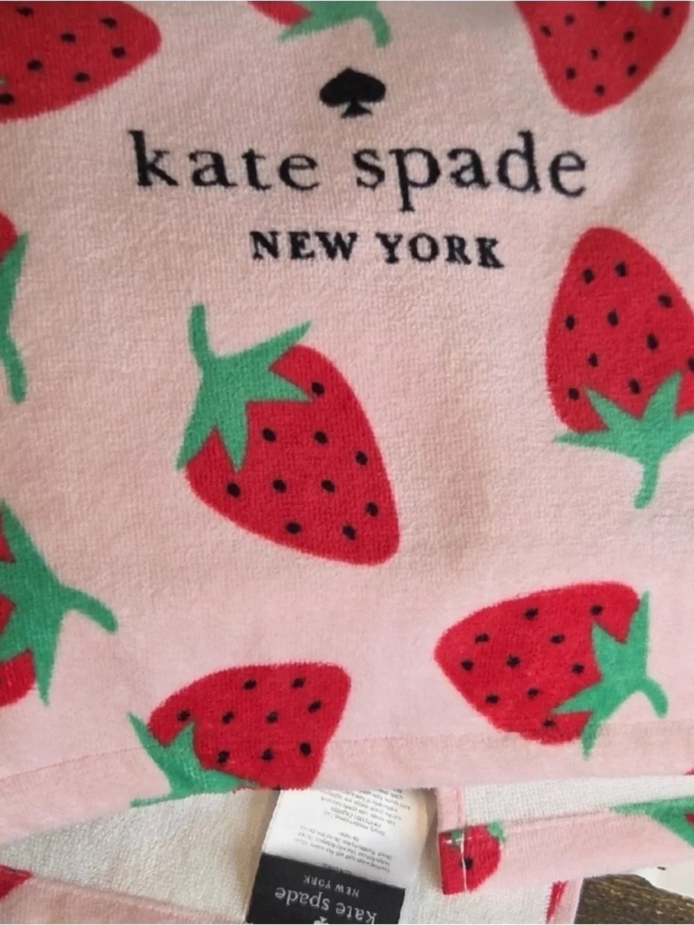 KATE SPADE Oversized Strawberry Beach Towel